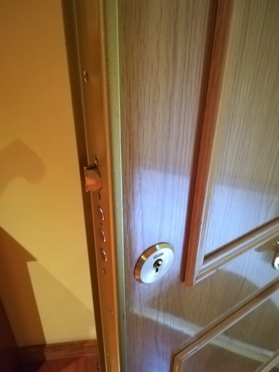 Apertura de puertas Barri de les Corts